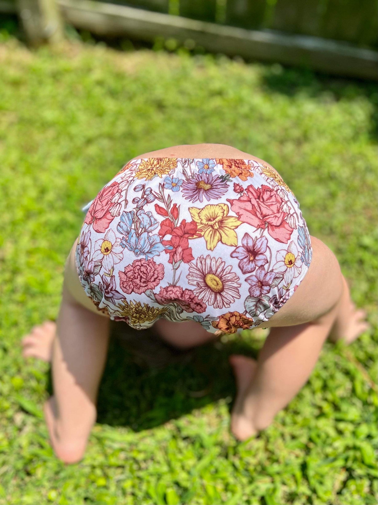 Delicate Floral Pod